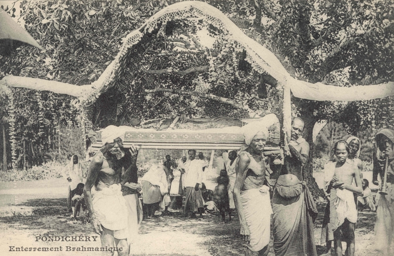 11-17 - Pondichery - enterrement brahmanique